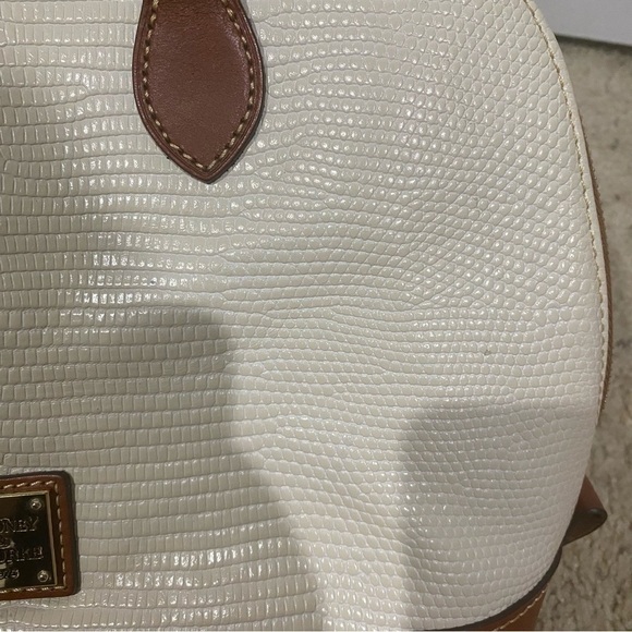 Dooney & Bourke Pebble Zip Zip Satchel Purse White / Brown with Bag and Keychain - Picture 7 of 14